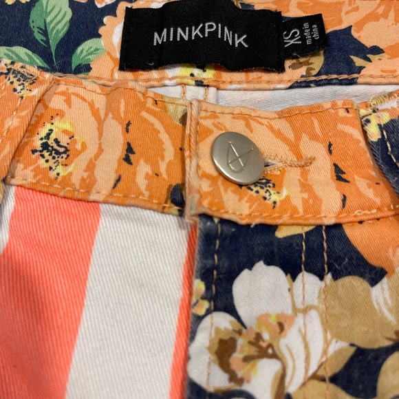 Mink Pink Floral Denim Shorts Size XS - Picture 5 of 6